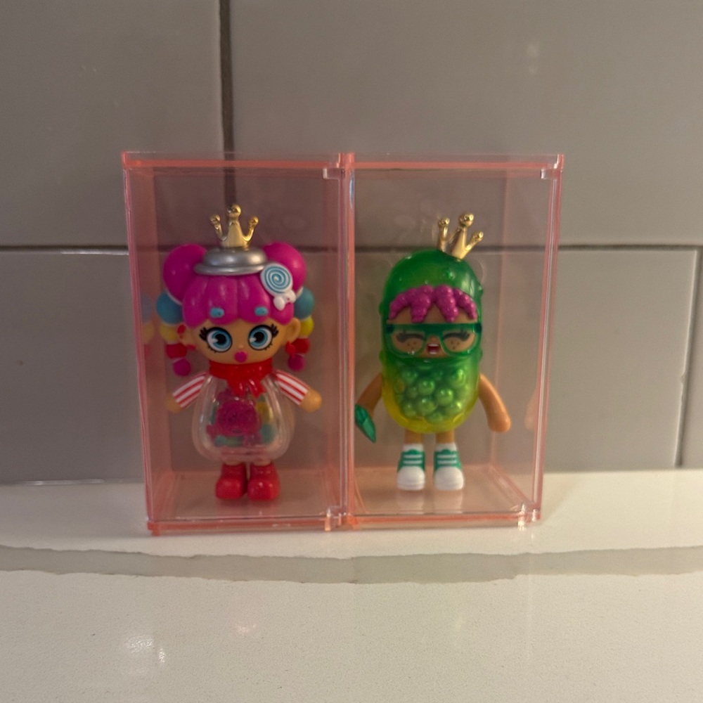 (2) XOX Kweenie Quirky Dolls
